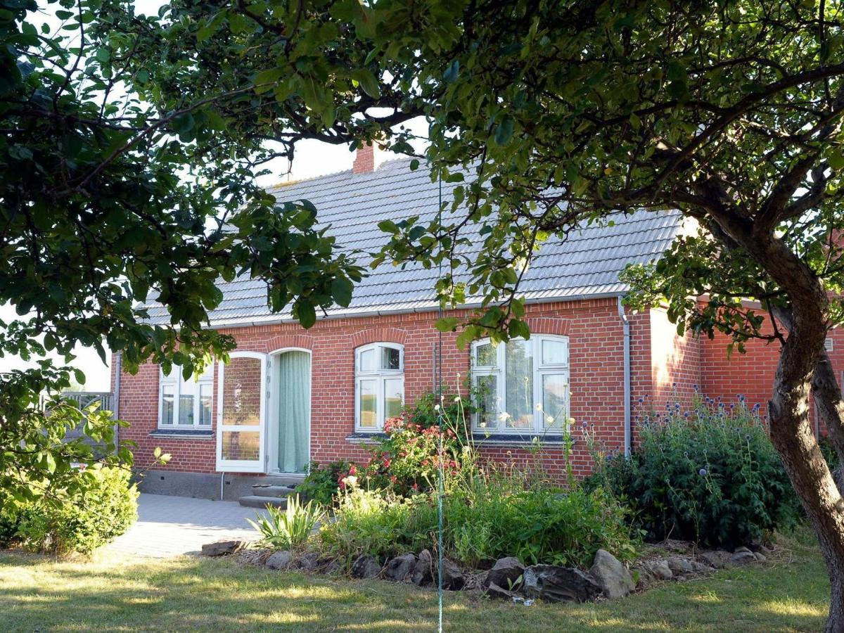14 Person Holiday Home In R Sk Bing Aeroskobing Room photo